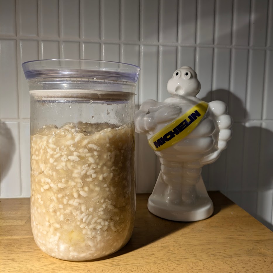 自家製玉ねぎ麹　ケユカ容器　ミシュラン人形　