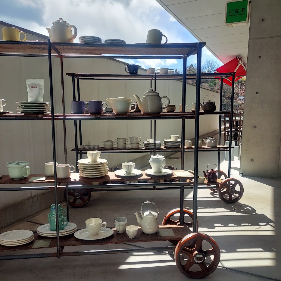 ソボカイ食器店　マルミツ　陶器