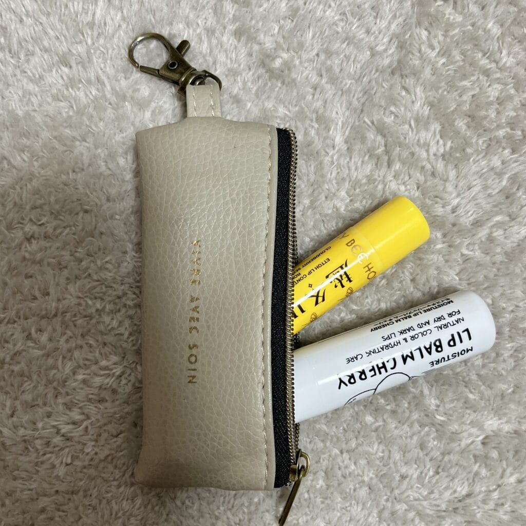 ポーチ　リップクリーム