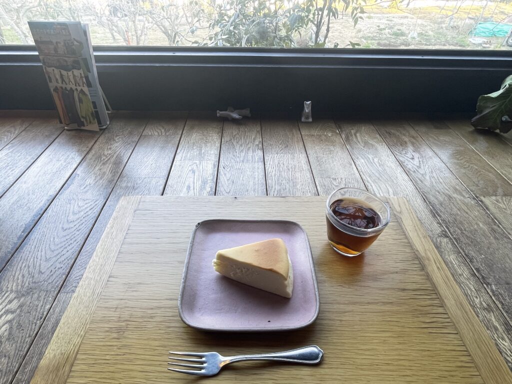 柿畑　JIKE STUDIO　チーズケーキ