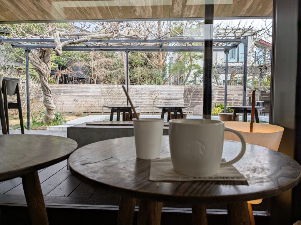 写真：スターバックス鎌倉御成店
