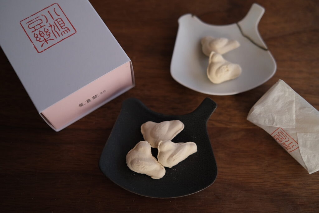 写真：豊島屋小鳩豆楽