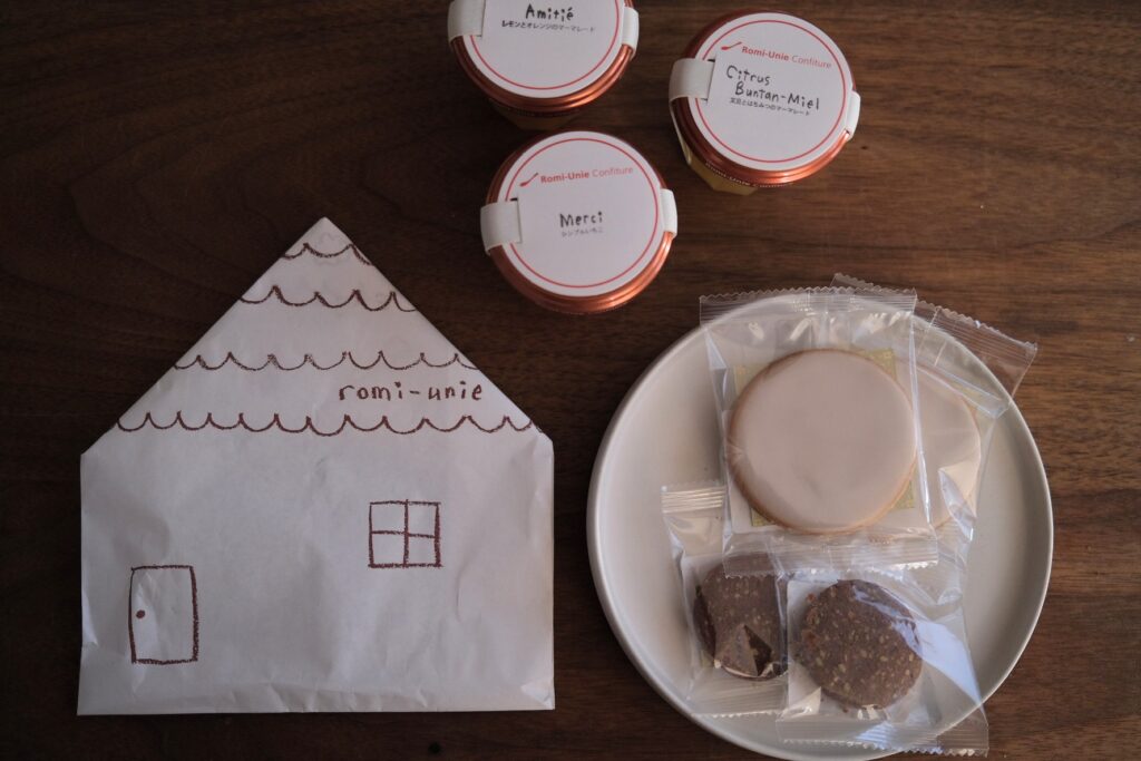 写真：ロミユニコンフィチュール　お菓子とジャム
