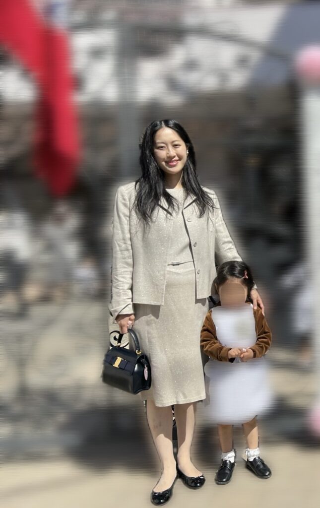 ベージュコーデ　ワンピース　幼稚園ママ