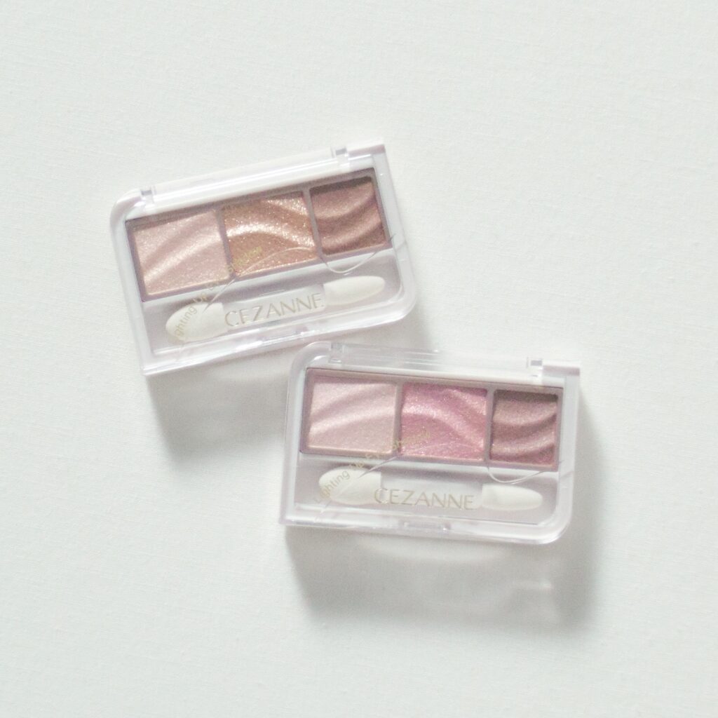 全2色 ¥693（税込価格） 写真左から【01 ロイヤルベージュ】、【02 ペタルピンク】