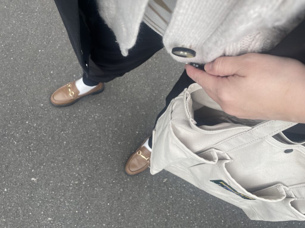 ユニクロGU無印良品ボーダーコーデ足元写真5　LEE100人隊　TB　はな　今日なに着てる