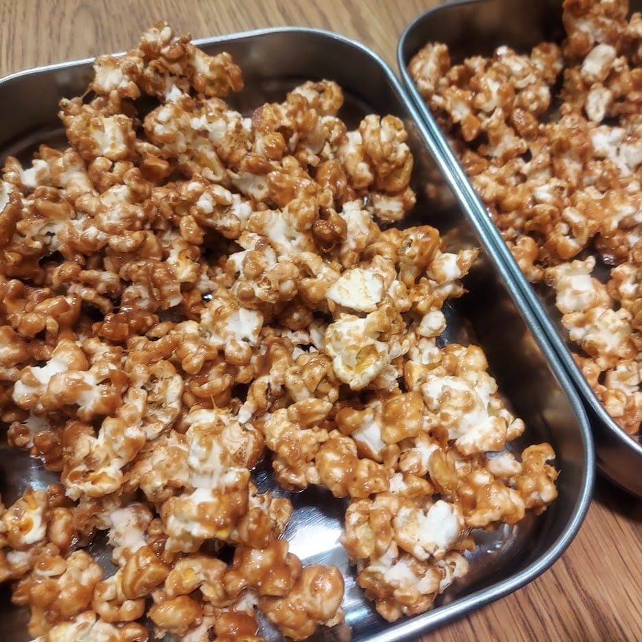 バットに写して出来上がり　キャラメルポップコーン