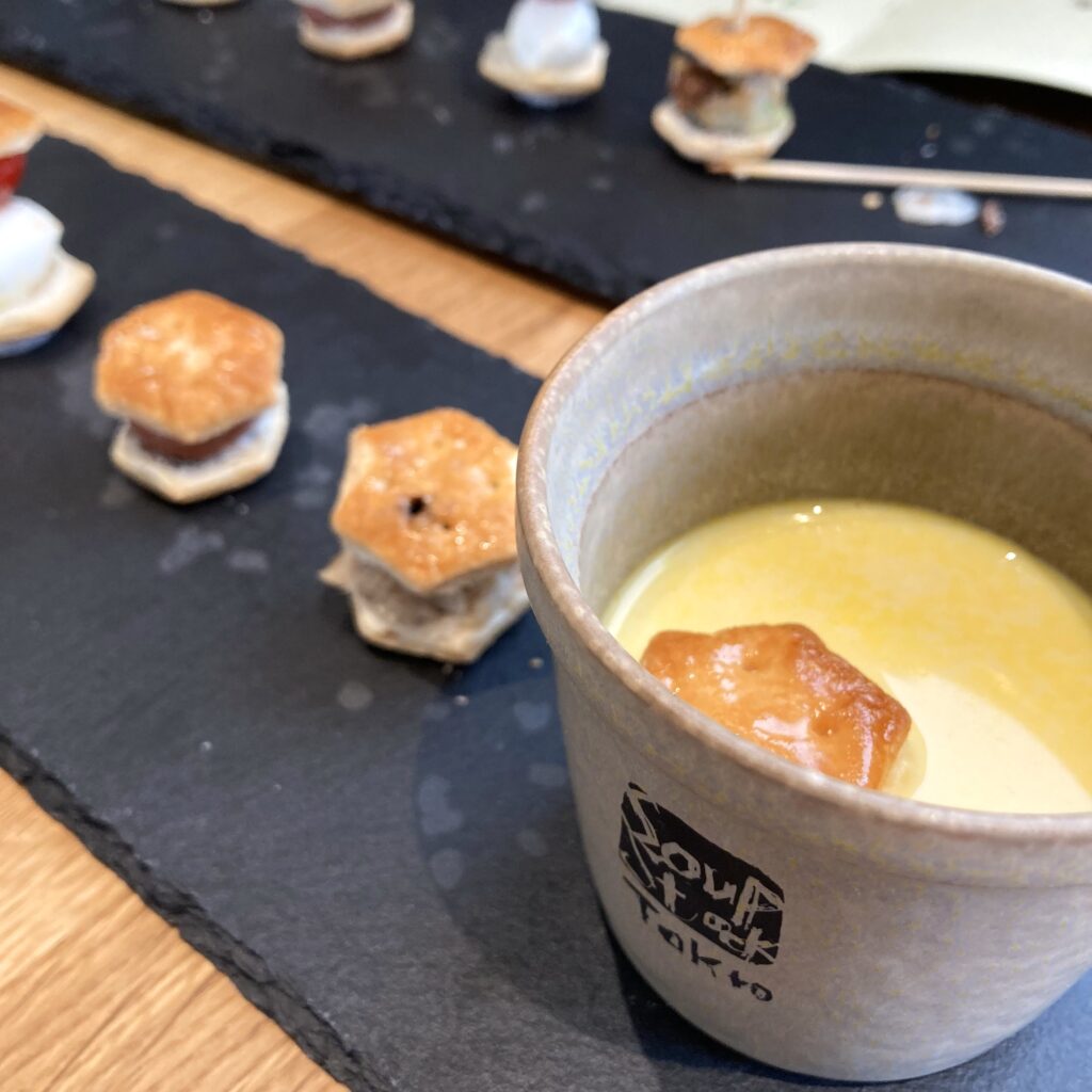 100本のスプーン