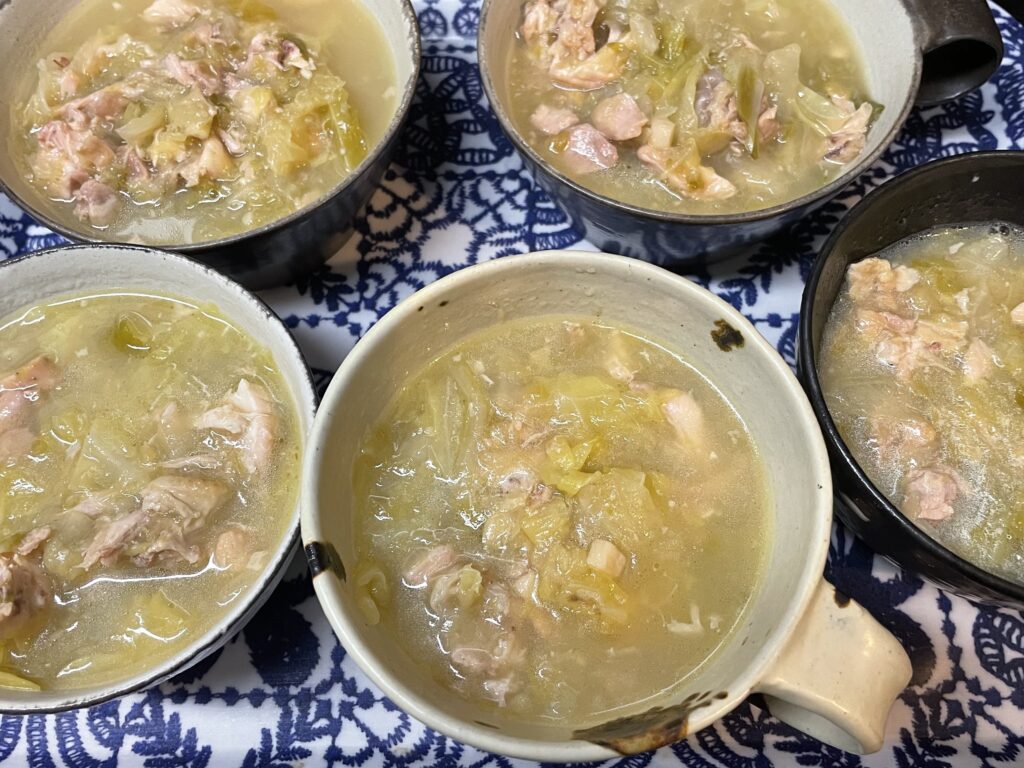 鶏とキャベツのスープ　コウケンテツさんのいつもの家ごはん　作ってみましたおいしいLEEレシピ