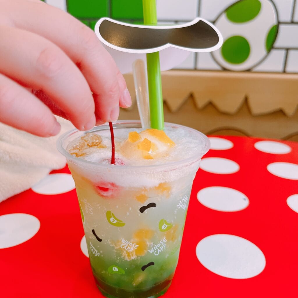 USJ ルイージの青りんごクリームソーダ