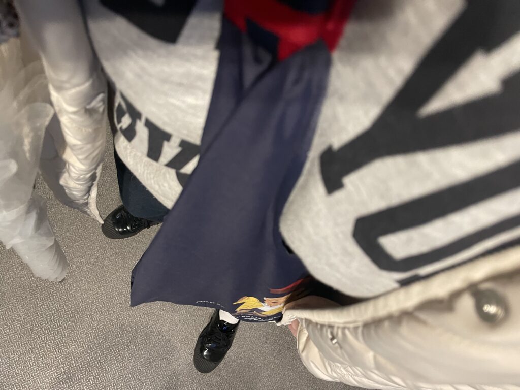 ユニクロGUコーデ2025年3月上旬足元写真4 LEE100人隊 TB はな 今日なに着てる