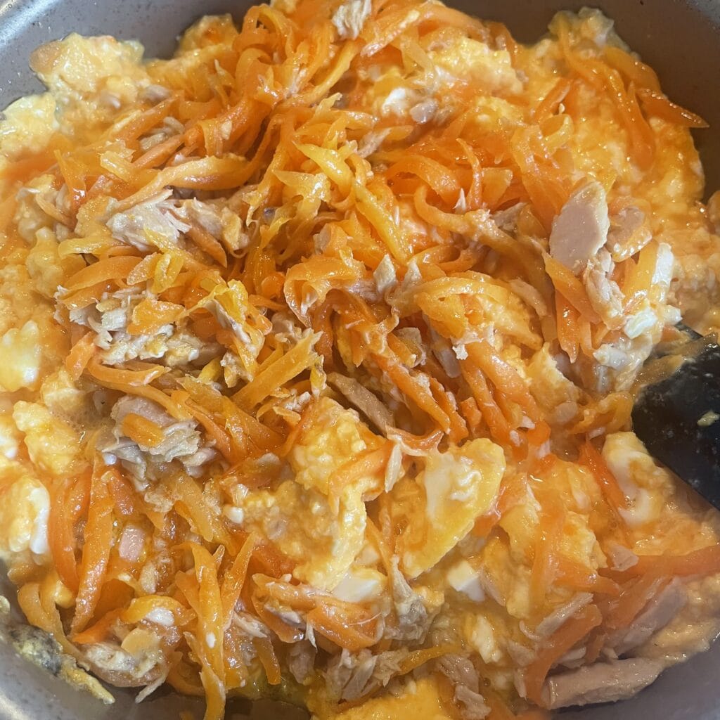 今井亮さんレシピ「ツナ、卵、にんじんのスープ炒め」を40代主婦が作ってみた写真【その1】