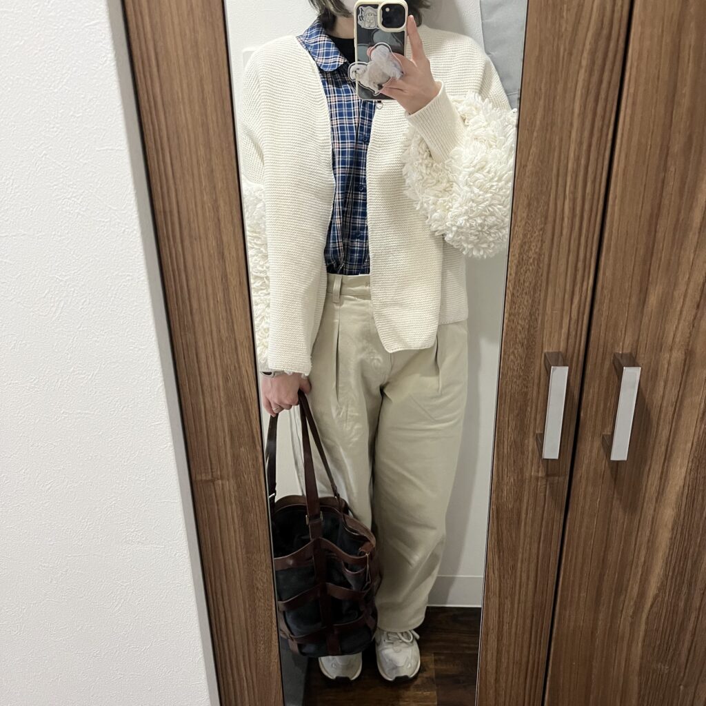 服　白　コーデ