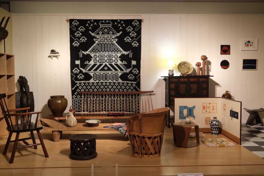 写真：民藝展　テリーエリス・北村恵子