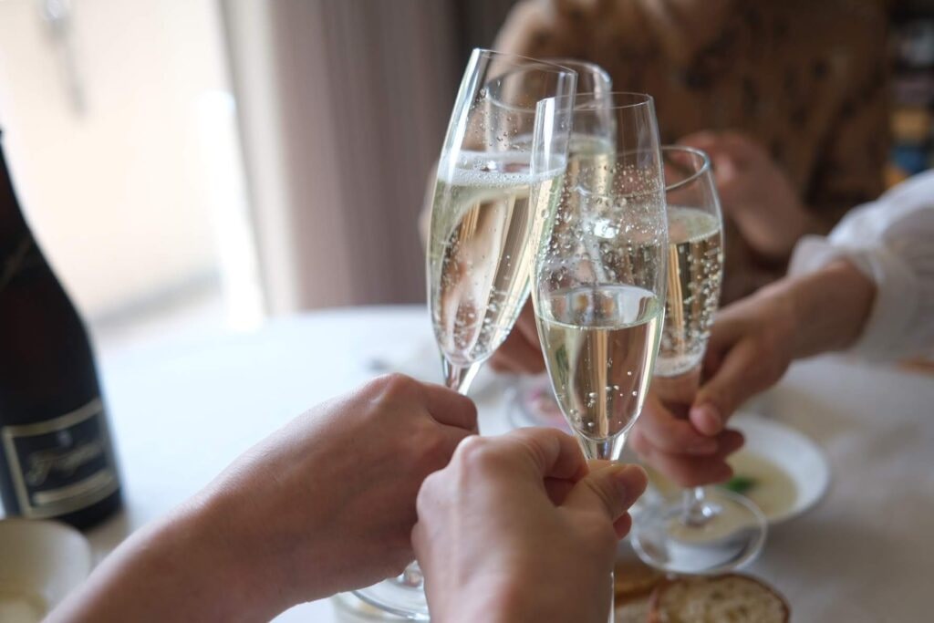 写真：シャンパンで乾杯