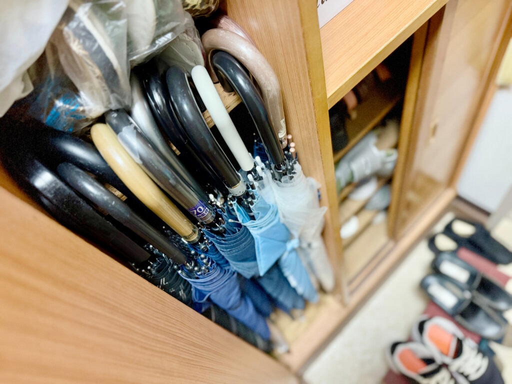 玄関　掃除　靴箱　下駄箱　傘