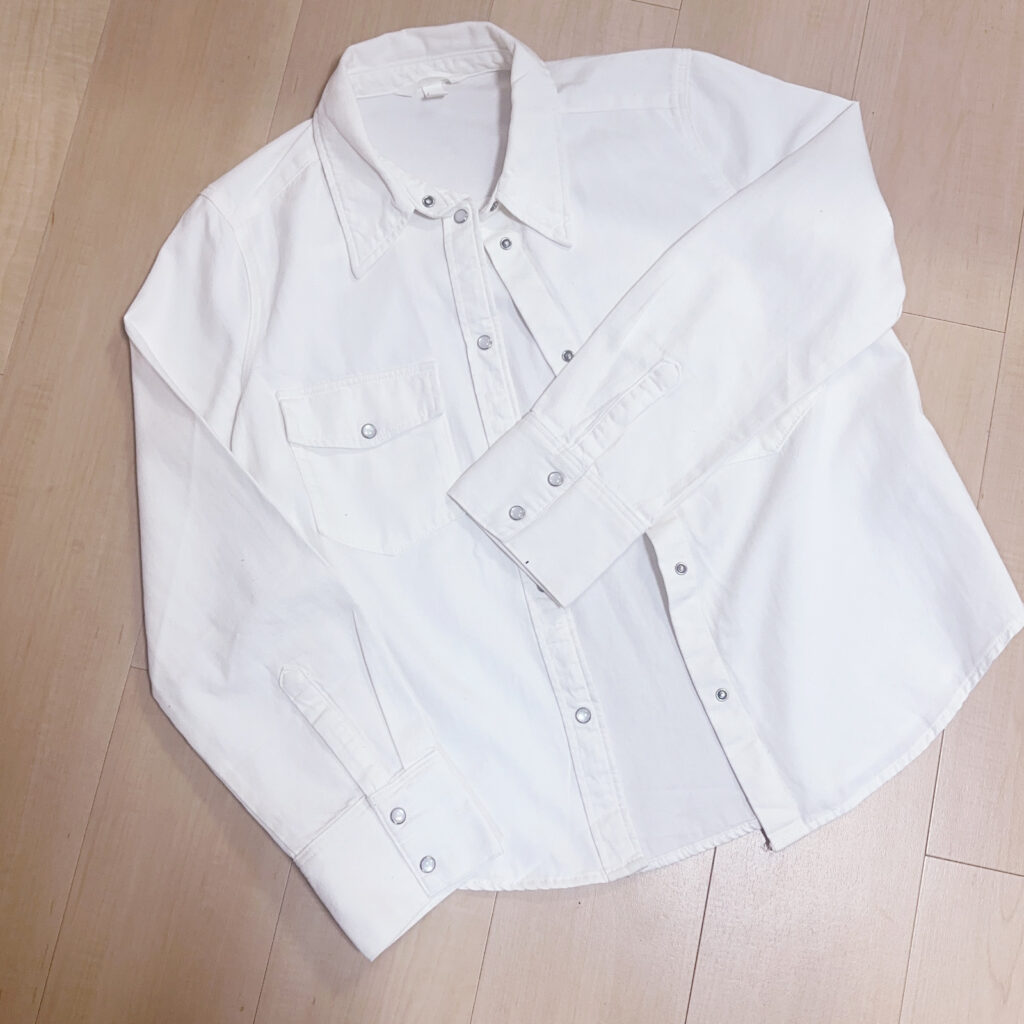 H&M 白シャツ　30代コーデ