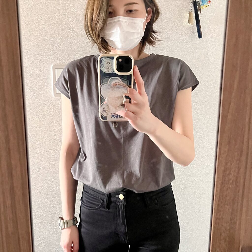 服　Tシャツ　カットソー