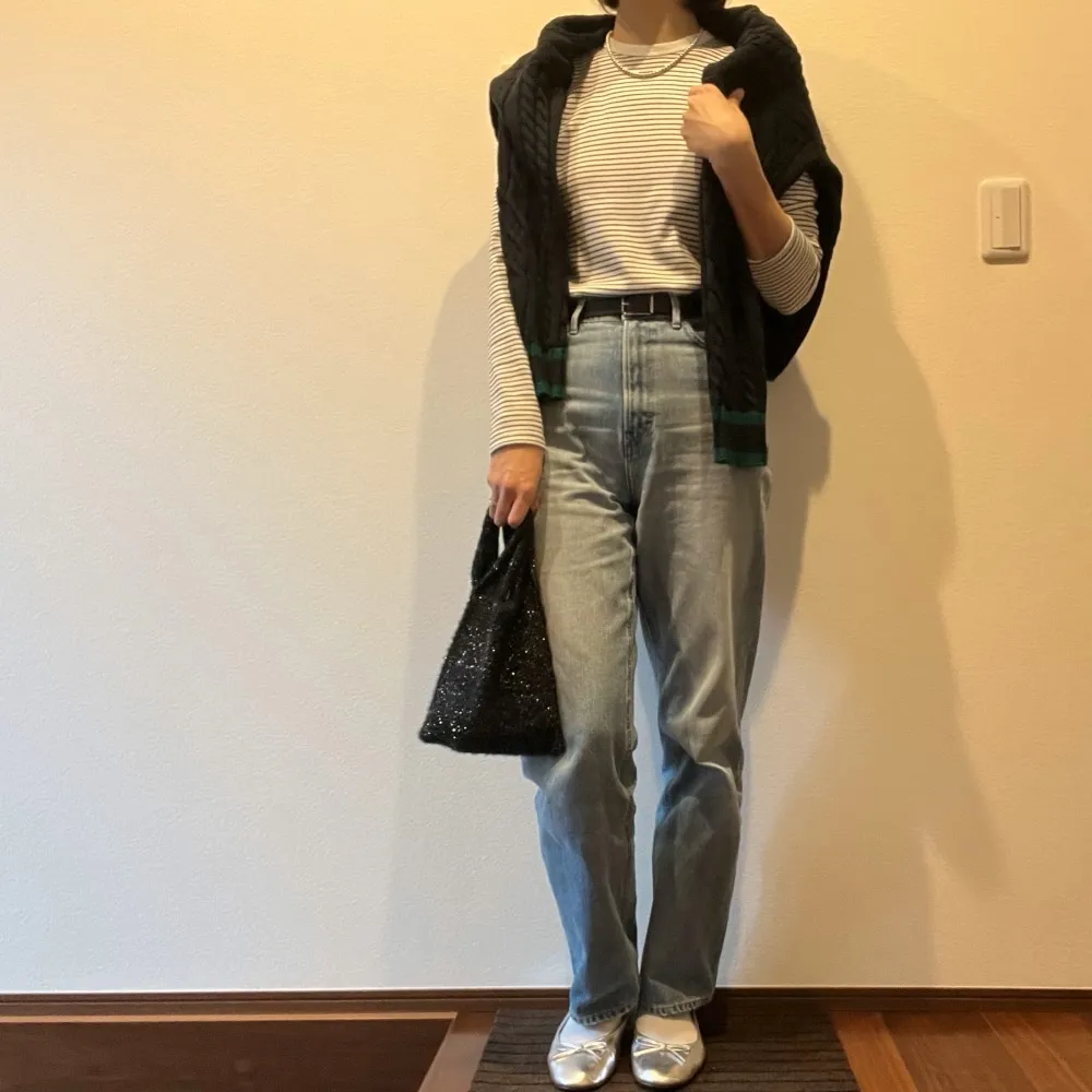 ユニクロ「ソフトリブボーダークルーネックT」のコーデ