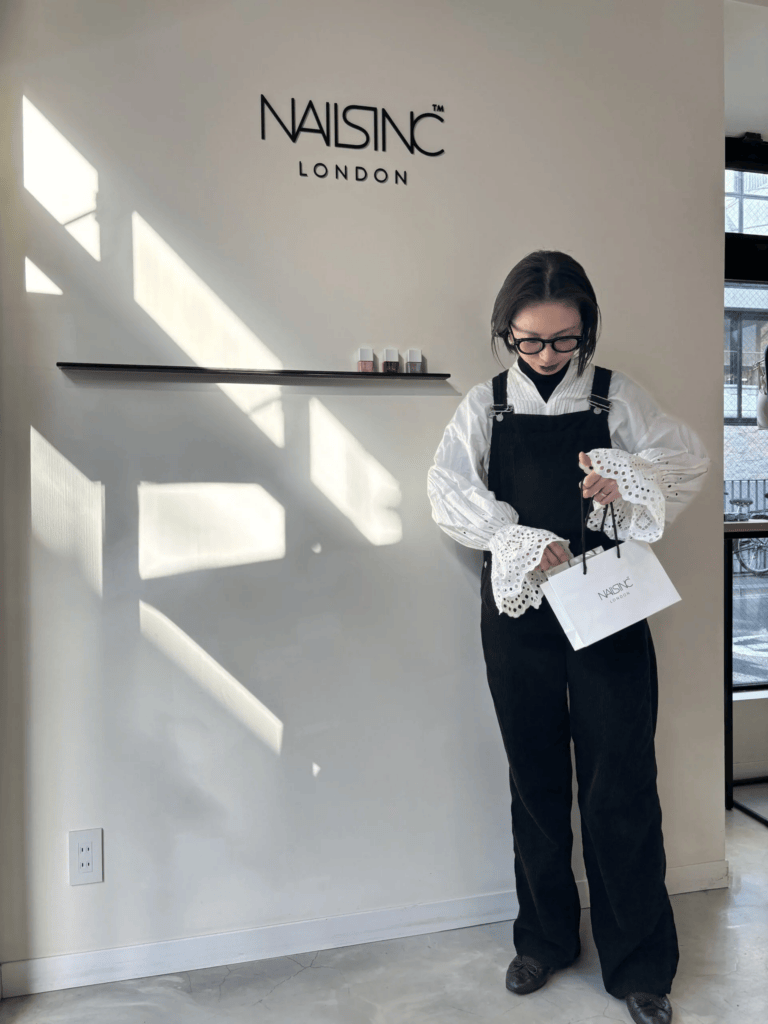 ユニクロ「メリノリブタートルネックセーター」のコーデ