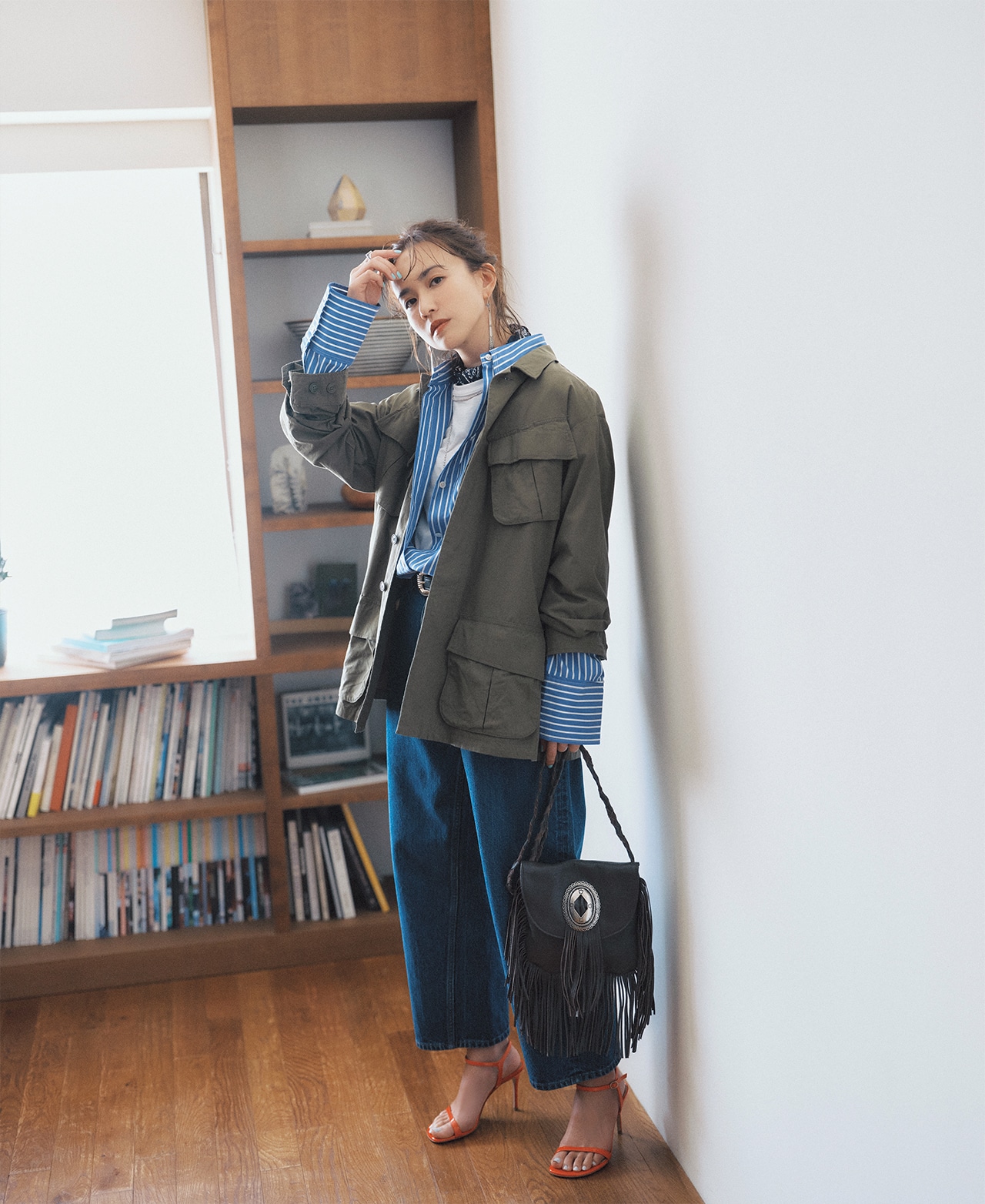 LEE5月号『「ブルーのストライプシャツ」が万能すぎる！』のページ