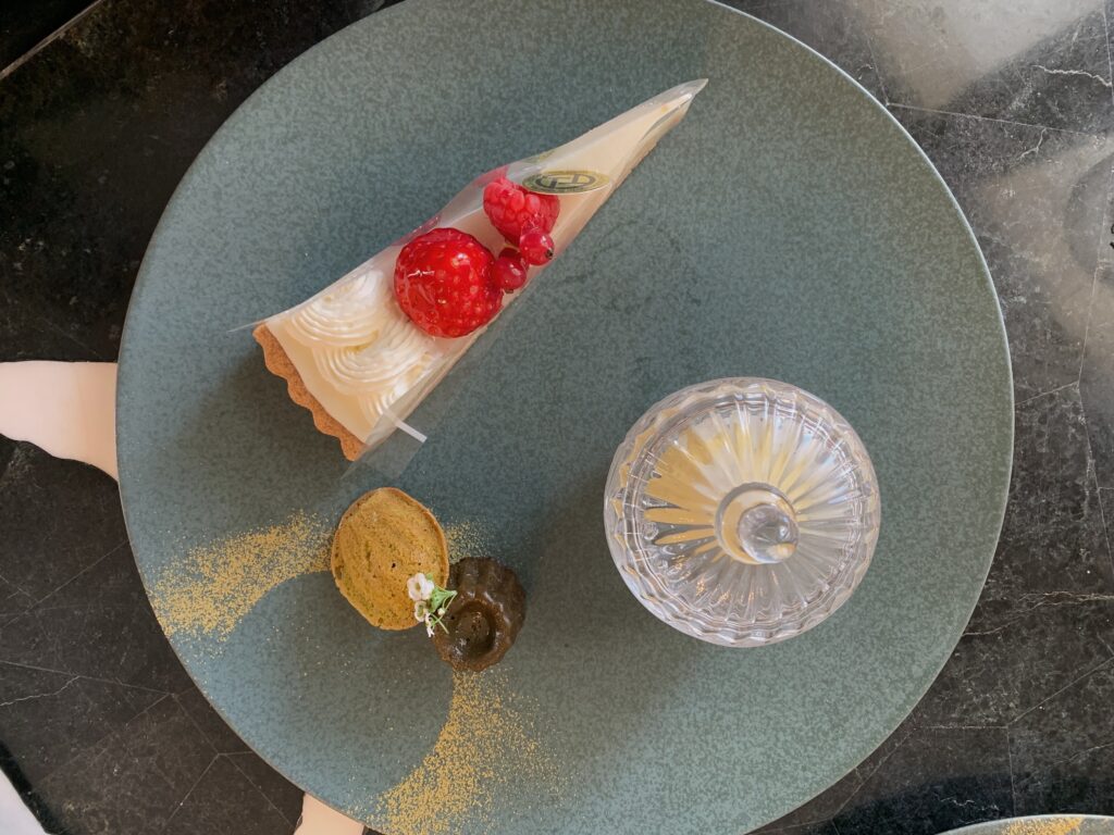 TOOTH TOOTH　神戸旧留置　カフェ