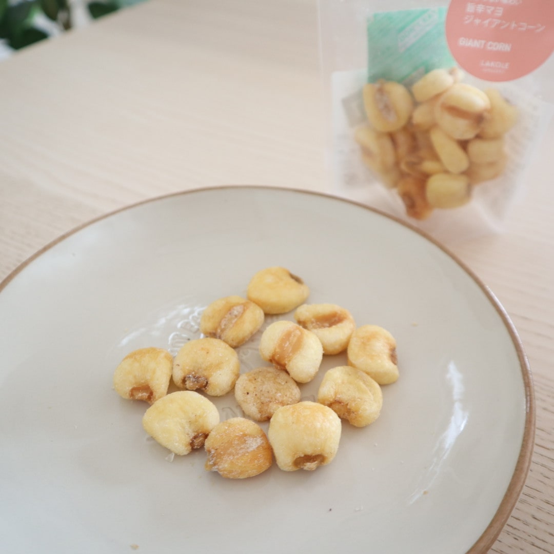 LAKOLE 
旨辛マヨジャイアントコーン