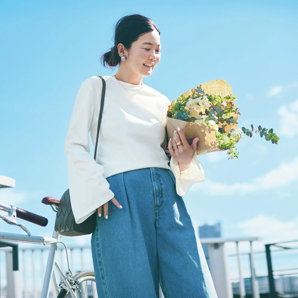 Demi-Luxe BEAMS
【洗える】フレアスリーブ プルオーバー
￥15,400