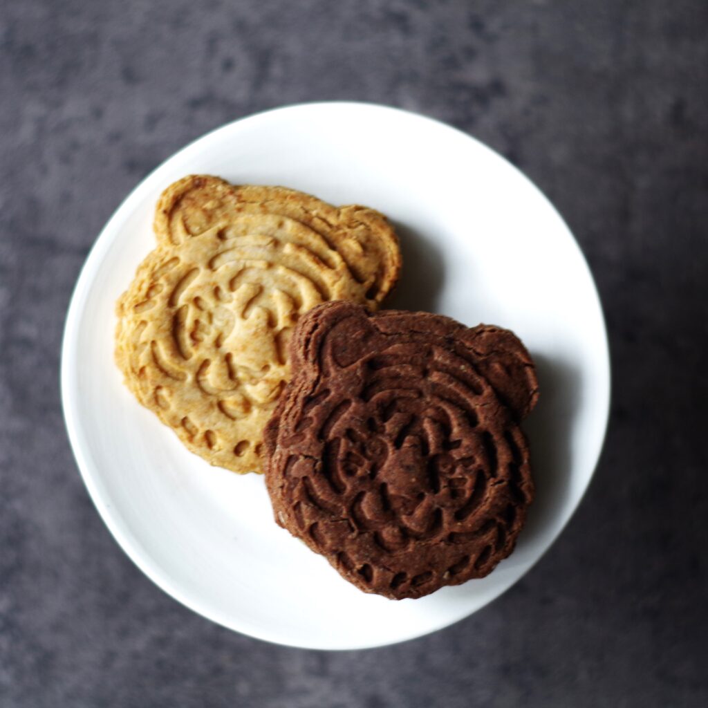 写真：miya bake、Tiger Cookie sand、焼き菓子、物撮り、上から、全体