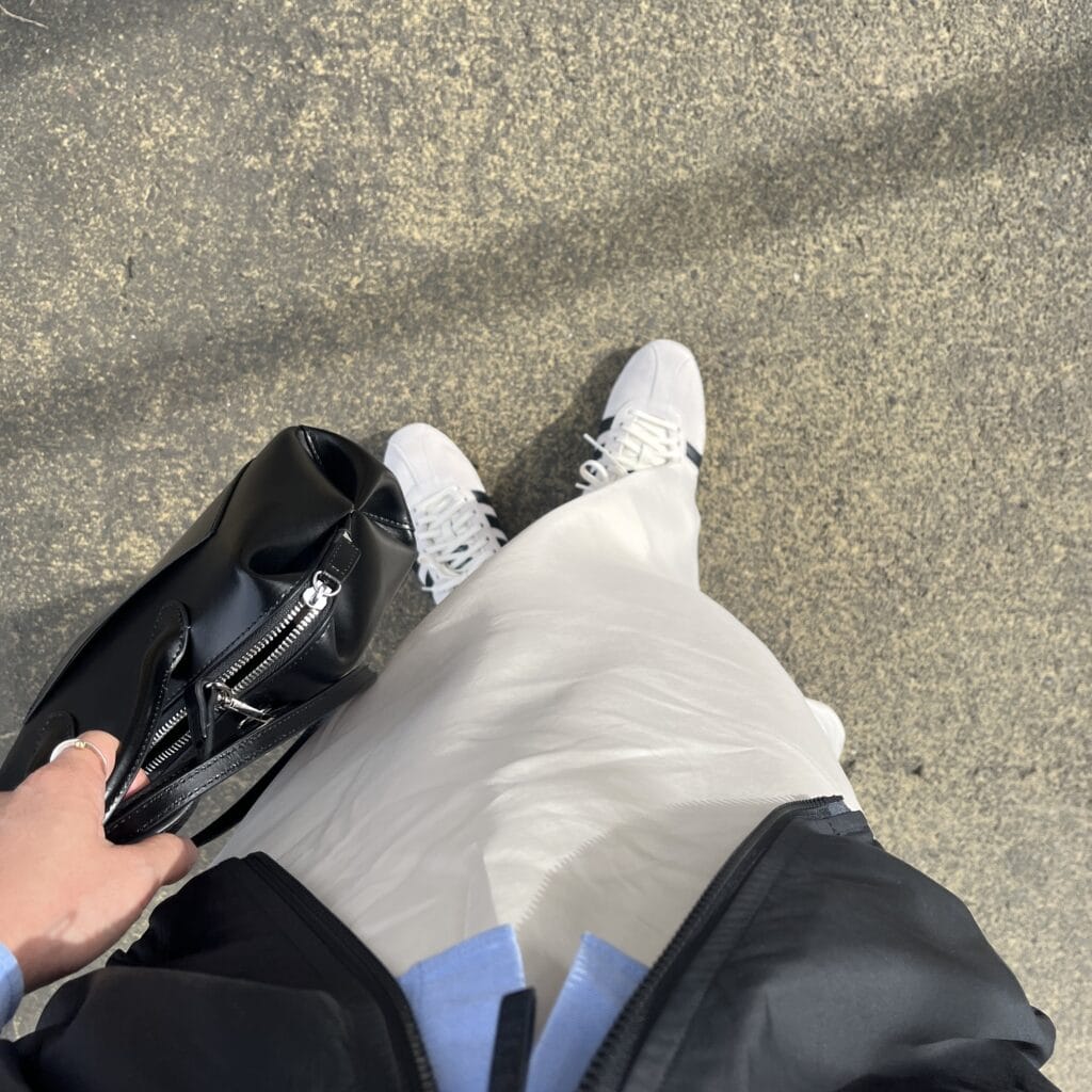 アディダス　TOKYO