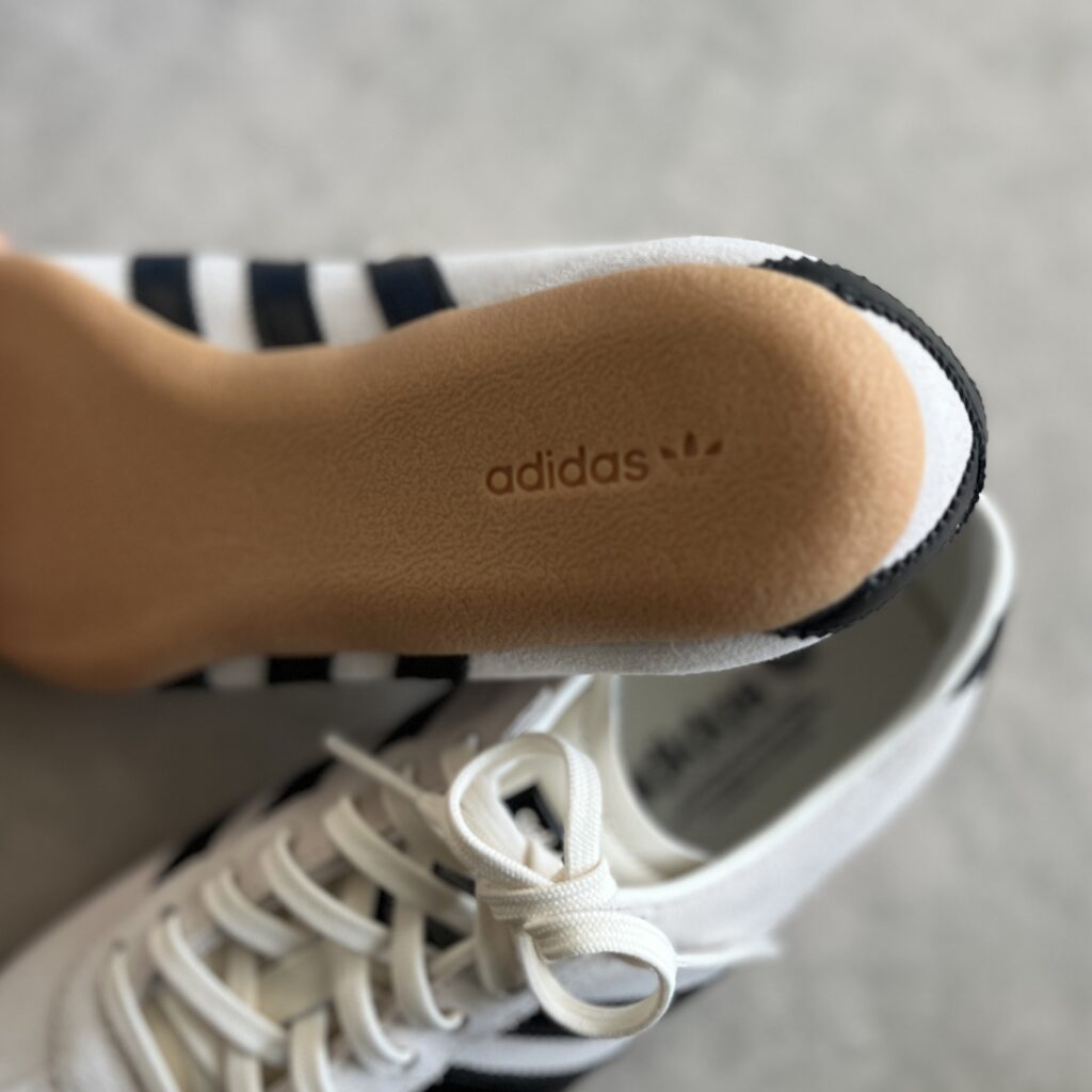 アディダス　TOKYO