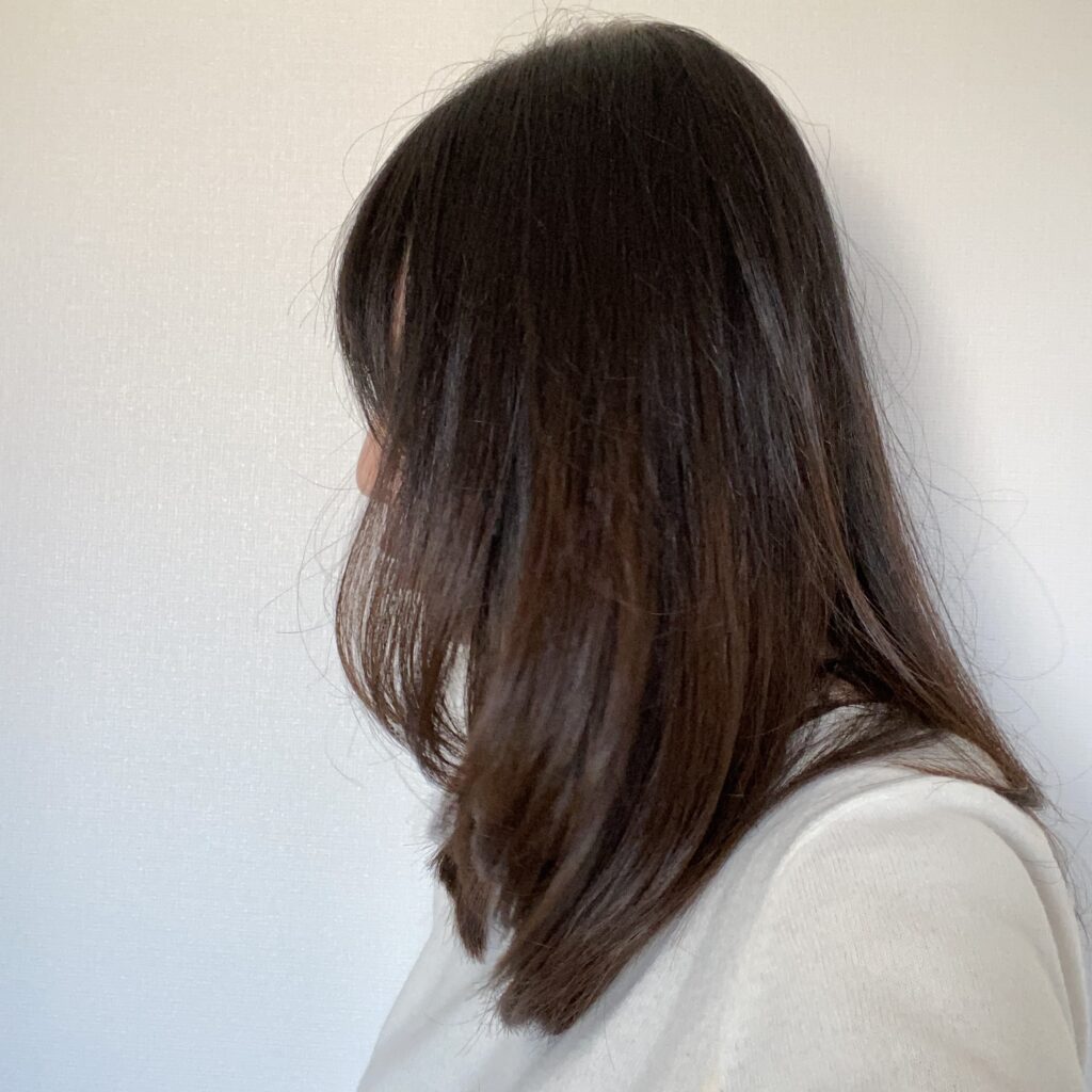 ヘアスタイル　ロング　レイヤー