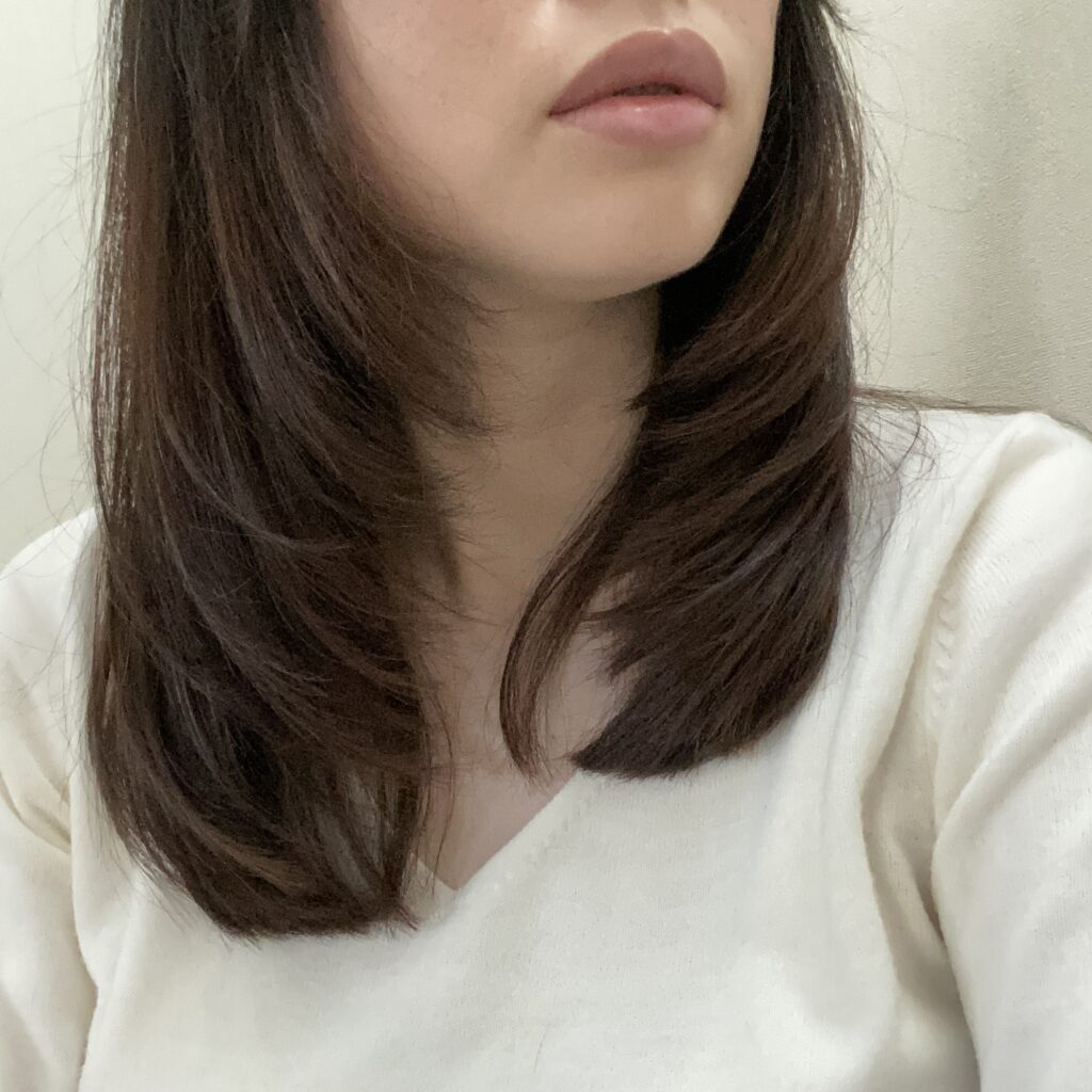 ヘアスタイル　ロング　レイヤー
