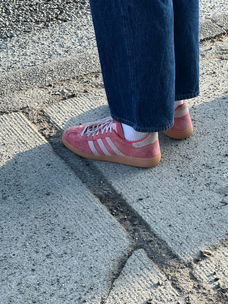 福田麻琴さん　アディダス　スニーカー