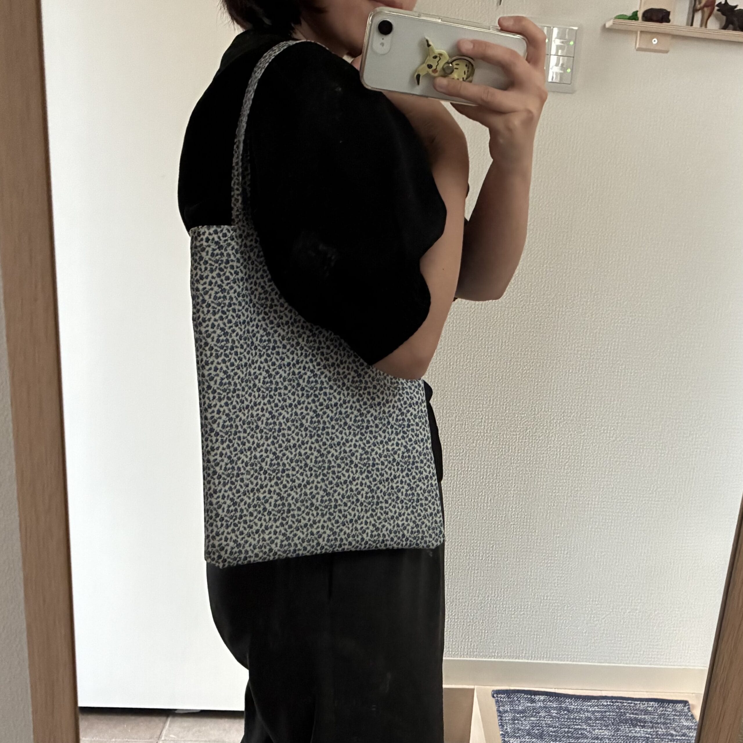 LEE100人隊zumekoさんが作ったリバティのラミネート生地トートバッグ縦型