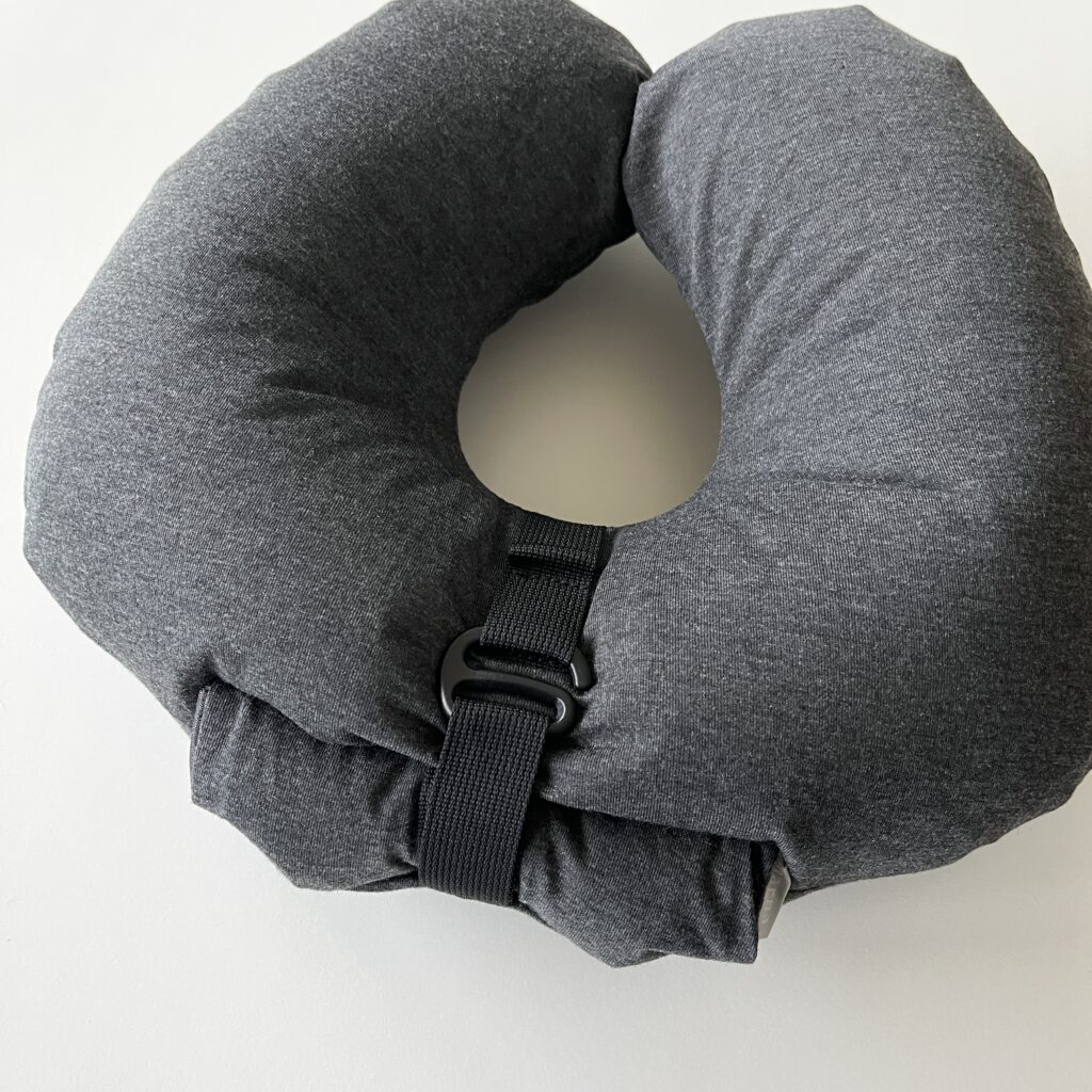 ネックピロー　折りたたみ　fuu