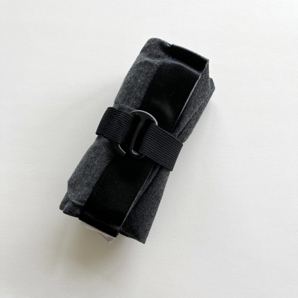 ネックピロー　折りたたみ　fuu