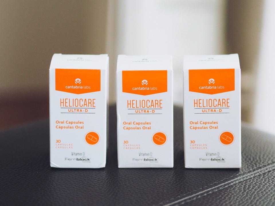 ヘリオケアウルトラDの箱が3つ並ぶ