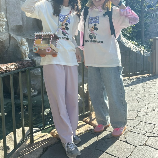 ミッキーTシャツコーデ