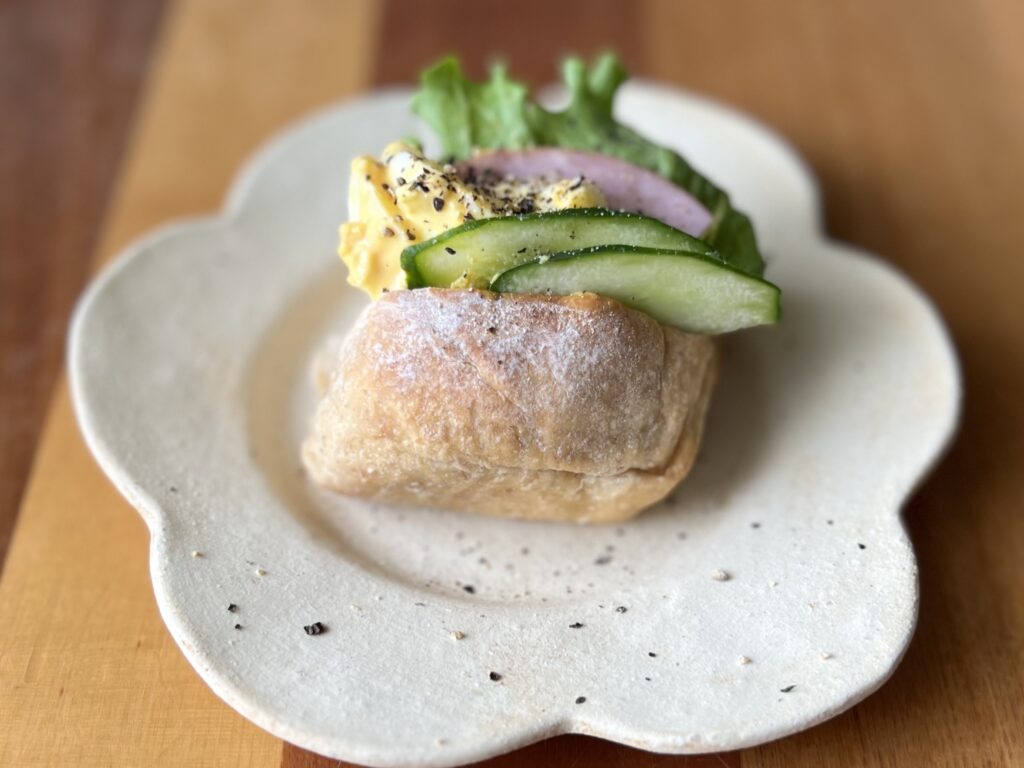 悲しいかな、飽くなき探求心を持つパンおたく（icoco)は我が家に何か起こっても自由気ままに発酵が進む天然酵母を死滅させたくない!という強い思いから、アクシデントの最中だって同時進行でお世話も欠かさずまだパンを焼いています。