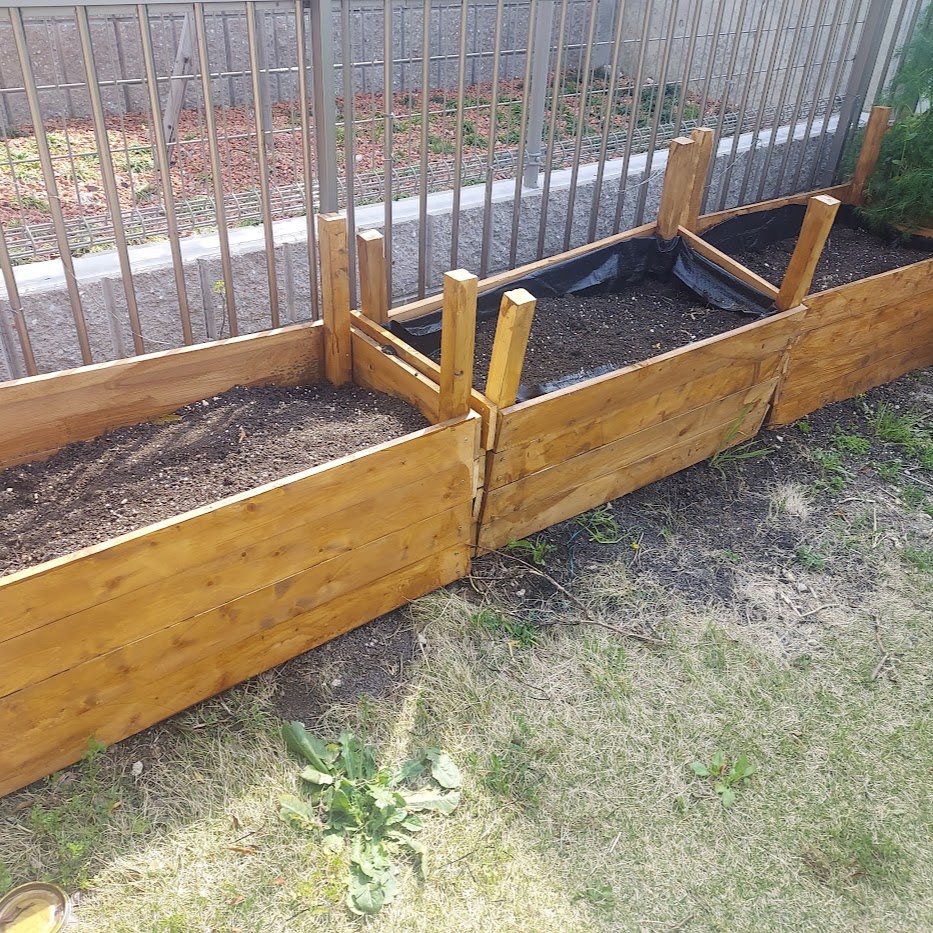 レイズドベット　コポ庭　土入れ