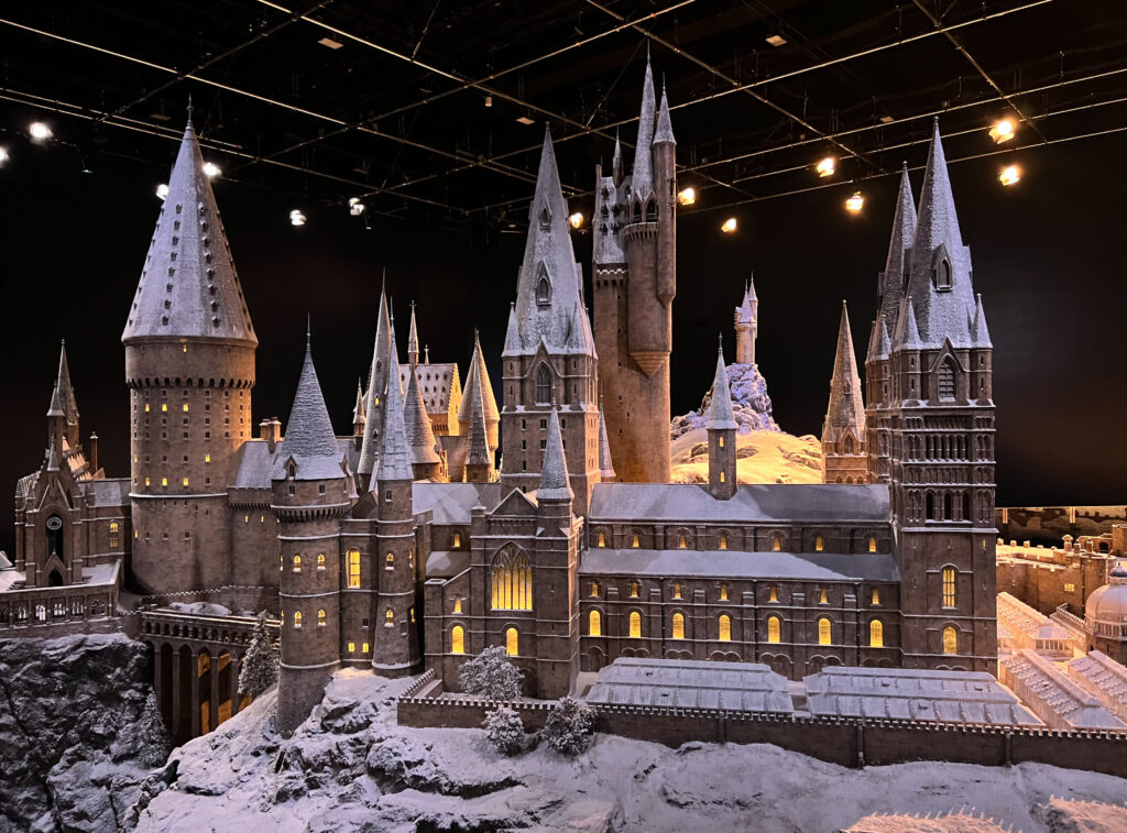 【ワーナー ブラザース スタジオツアー東京】映画ハリーポッターの舞台裏を体験！① TB icoco