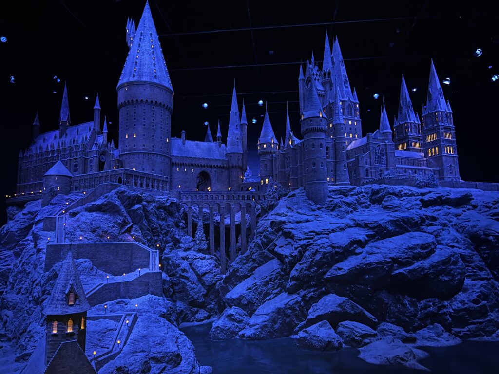 【ワーナー ブラザース スタジオツアー東京】映画ハリーポッターの舞台裏を体験！① TB icoco