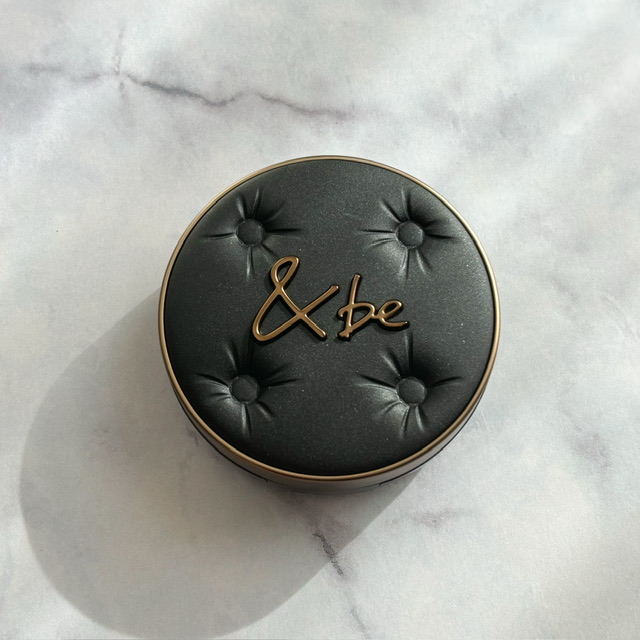 ＆beラスティングクッションファンデーションのコンパクト画像