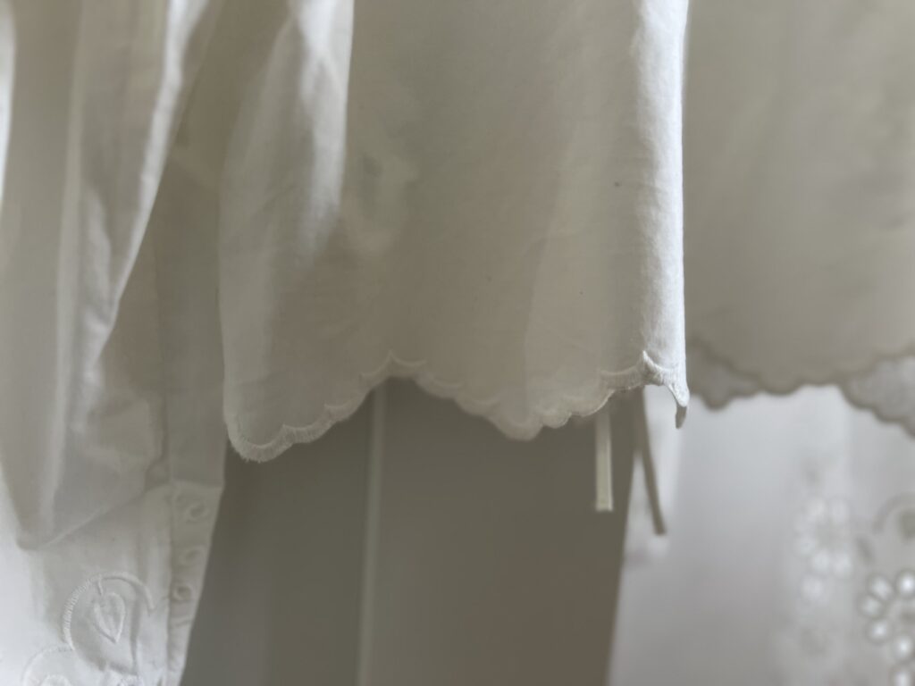 【H＆M】40代・刺繍ボレロ風が気になる！「イギリス刺繍コットンブラウス（ホワイト）」TB icoco