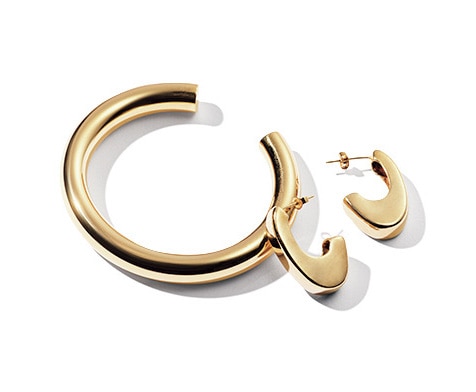 ピアス￥35200／ハウス オブ ロータス（ミショー）　バングル￥44000／ハウス オブ ロータス（サスキアディツ）　