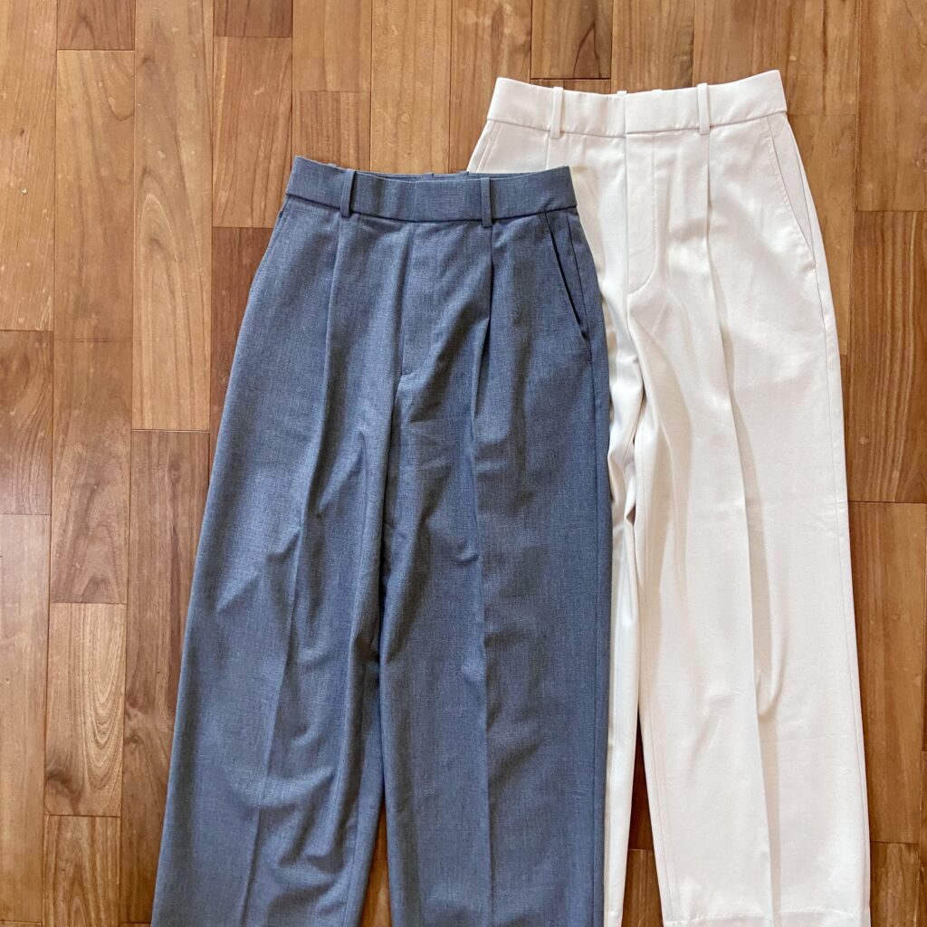 ユニクロ　UNIQLO　タックワイドパンツ