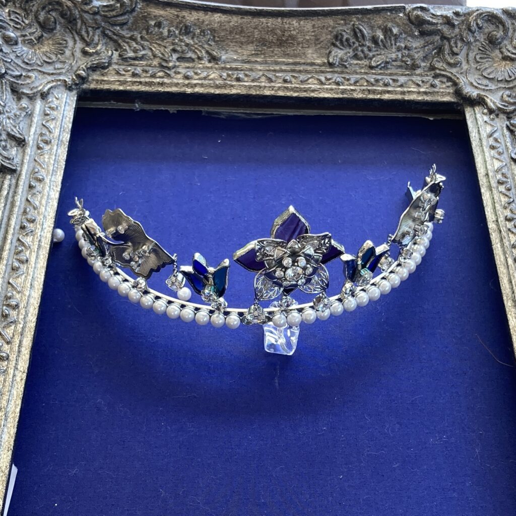 観音山ティアラミュージアム　ティアラ　アンティーク