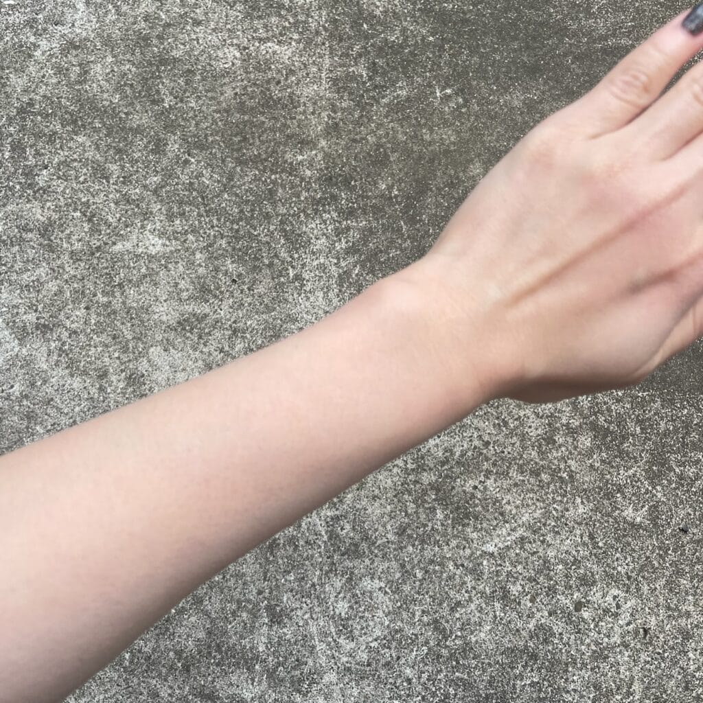 透明白肌ホワイトUVスプレー