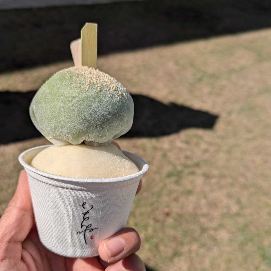 いもんね　熱田神宮　餅アイス